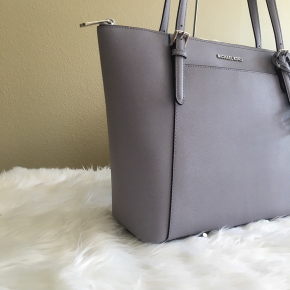 Firm❗️Michael Kors Large Ciara Zipper tote bag - Picture 3 of 6